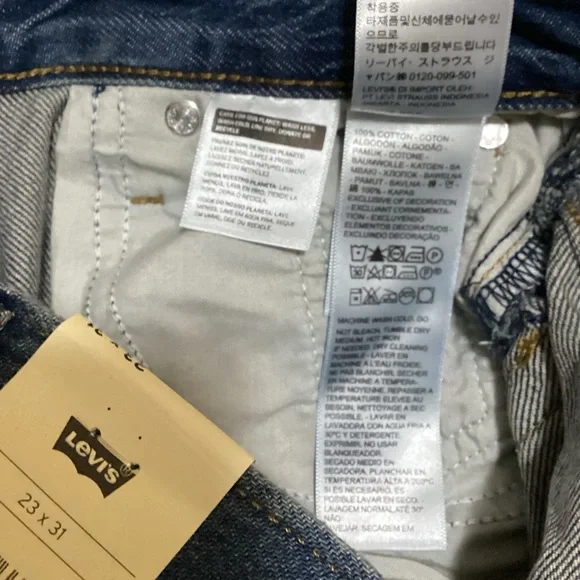 Levi’s XL Straight Frankies Dream Jeans (NWT) (Size: 23 X 31) - Picture 14 of 15